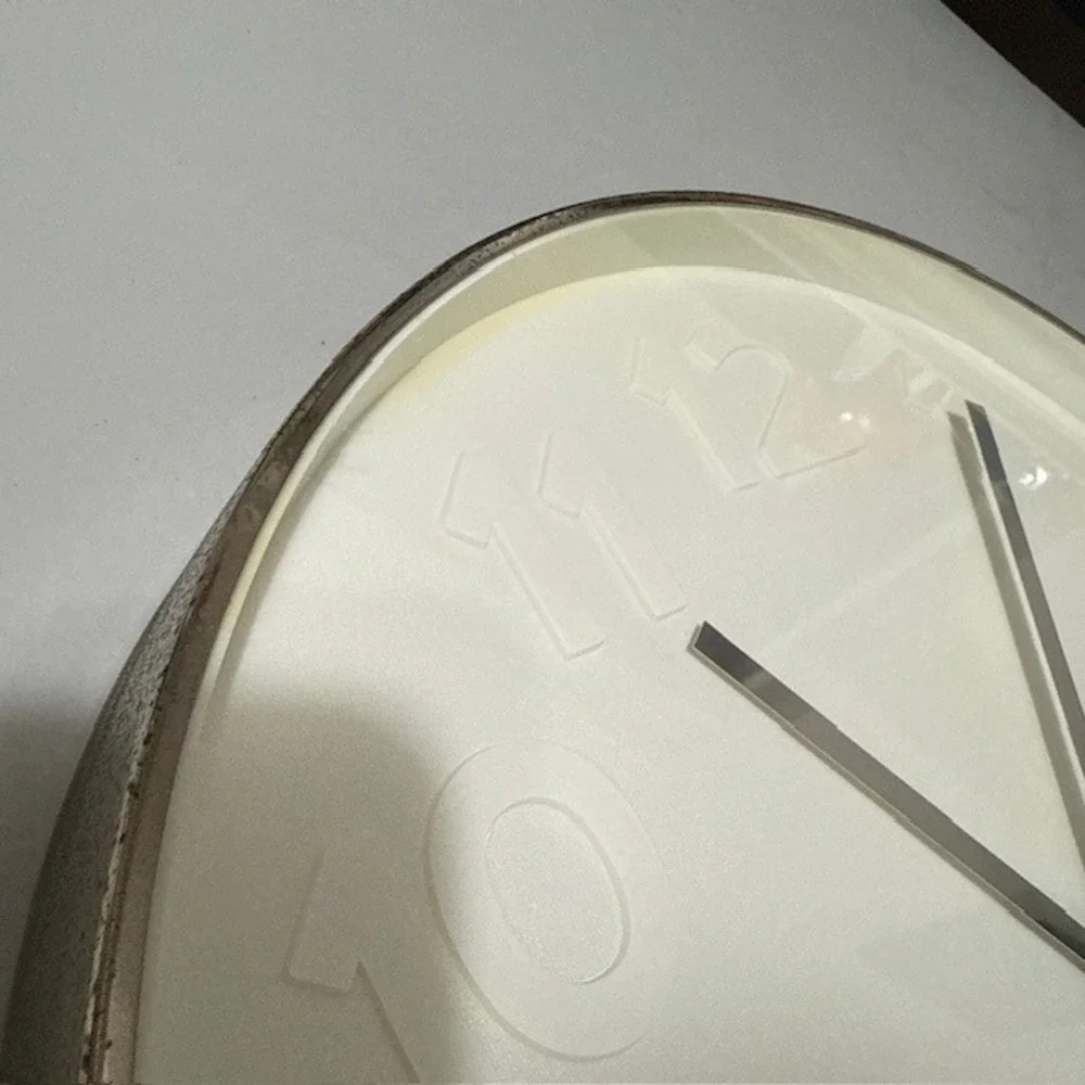Karlsson wall clock